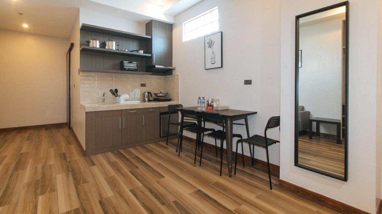 Reddoorz Plus @ Bez Tower And Residences San Juan San Juan  Extérieur photo
