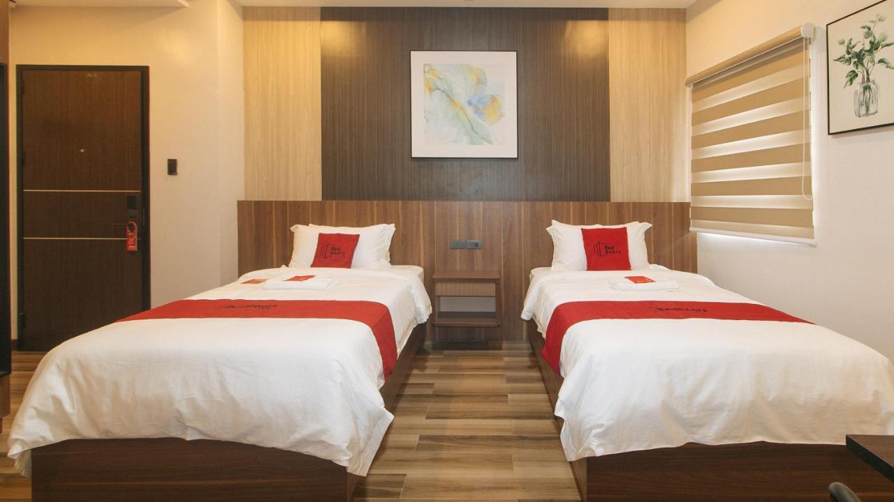Reddoorz Plus @ Bez Tower And Residences San Juan San Juan  Extérieur photo