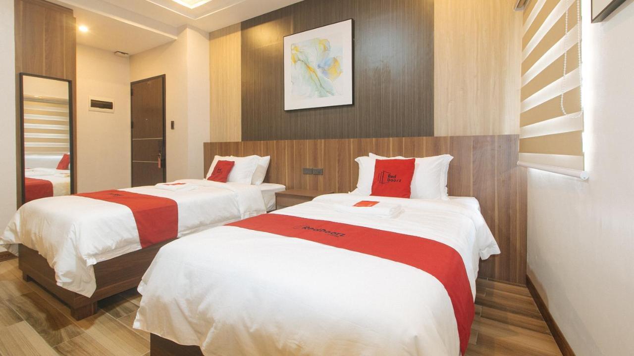 Reddoorz Plus @ Bez Tower And Residences San Juan San Juan  Extérieur photo